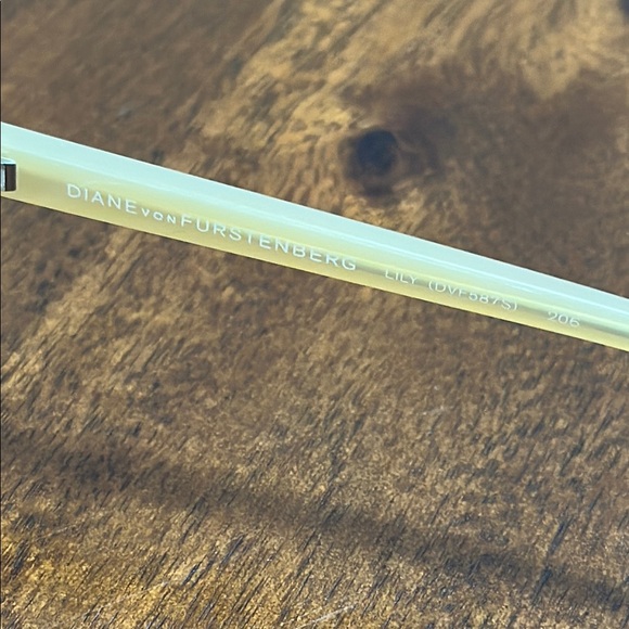 Tortoise Shell Sunglasses - Picture 3 of 5